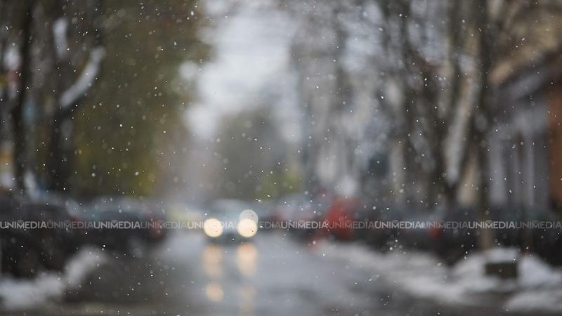  Zi înnorată cu ploi și cu ninsori: Cum vor influența schimbările rapide ale vremii condițiile de trafic astăzi