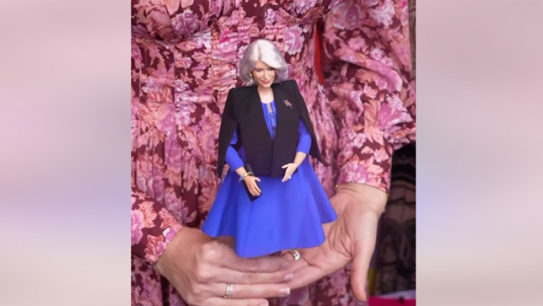  Reacția Reginei Camilla când a primit propria păpuşă Barbie: „M-aţi întinerit cu 50 de ani”