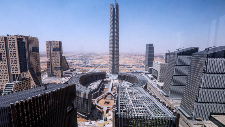  Un oraș de 6,5 milioane de locuitori se ridică în mijlocul deșertului. Megaproiectul include cea mai înaltă clădire din Africa