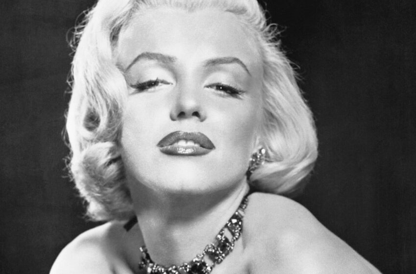  Cripta de lângă mormântul lui Marilyn Monroe a fost vândută cu 195.000 de dolari. Cumpărătorul visa să stea lângă vedetă