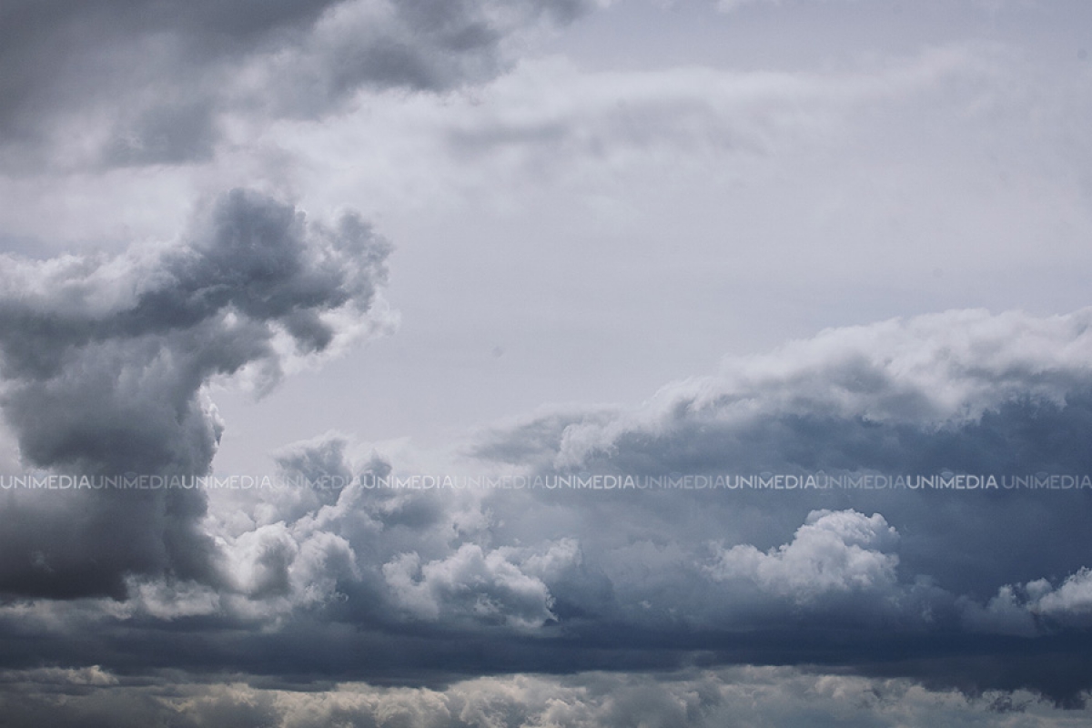 Ploi și tunete de primăvară: Ce vreme ne promit meteorologii pentru astăzi