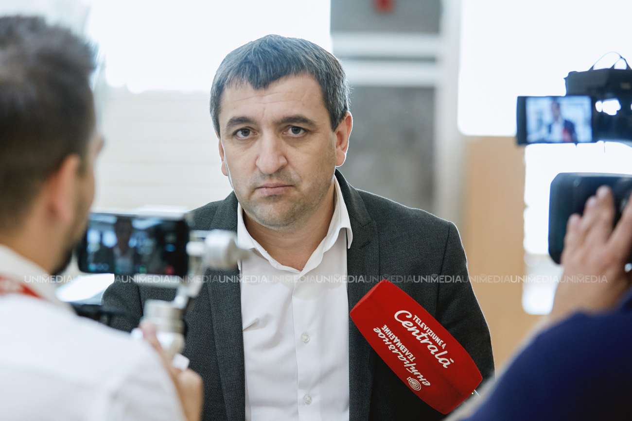 Deputatul Lilian Carp cere transparență la Strășeni: Stadionul construit din bani publici trebuie să aparțină cetățenilor, nu grupurilor de interese
