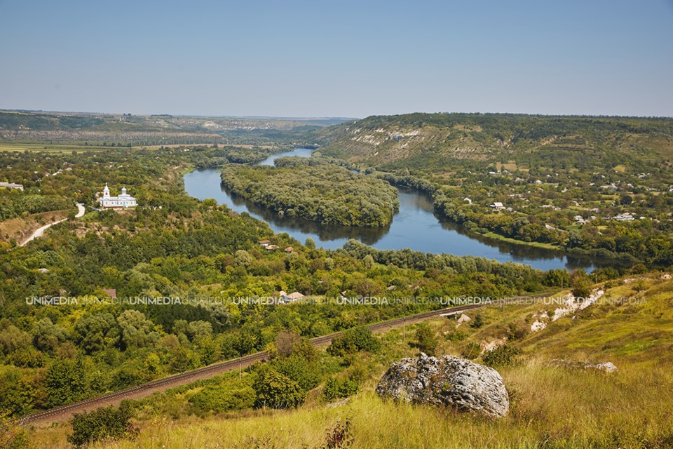 Vreme blândă și cer variabil: Ce temperaturi ne așteaptă ast