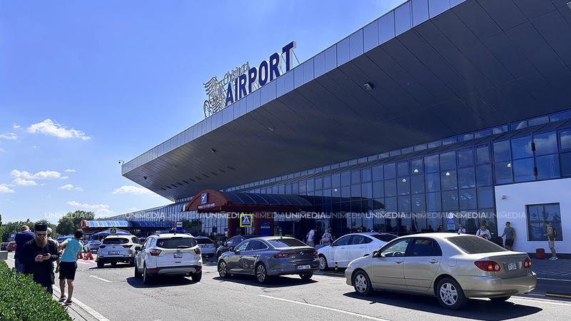 (foto) Alertă la Aeroportul Chișinău: Pasagerii au fost evacuați, iar serviciile specializate au intervenit