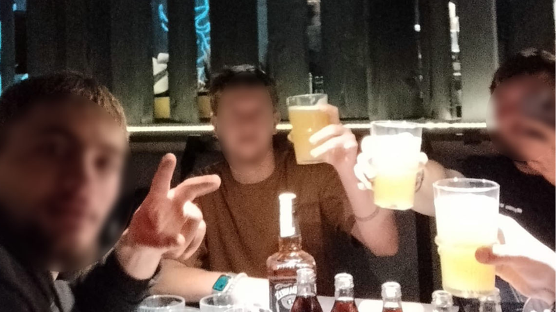 (foto) Cine ar fi suspecții care au snopit în bătaie un belgian, chiar în centrul capitalei: Poliția investighează cazul