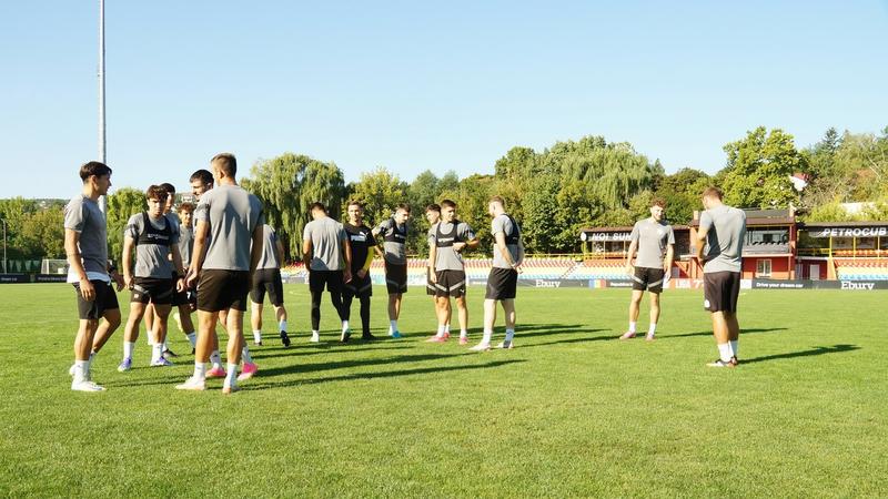 (foto) 10 fotbaliști de la FC Petrocub, distinși cu titlul de „Maestru Internațional al Sportului”. Cine sunt sportivii premiați