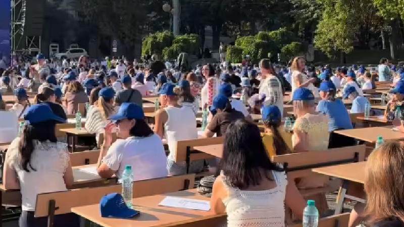 (video) Start Marea Dictare Națională, ediția III: Maia Sandu și Nicușor Dan, prezenți la eveniment