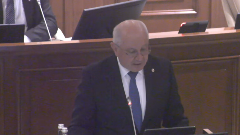 (live) Parlamentul, în ședință extraordinară. Premierul Munteanu: „De ce nu stare de alertă, dar de urgență? Pentru că nu vorbim de un risc potențial, ci despre un impact deja produs”