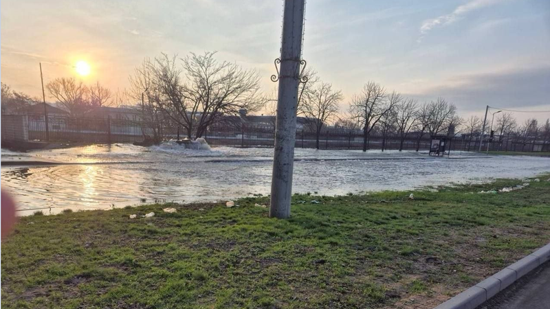 (video) „Veneția” în capitală: Strada Albișoara s-a transformat într-un râu. Explicațiile Primăriei