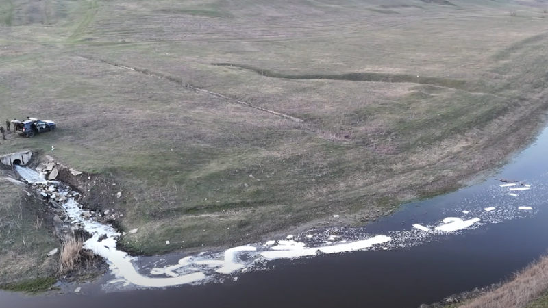 (video) Poluare gravă la Orheiul Vechi: Râul Răut este acoperit cu spumă