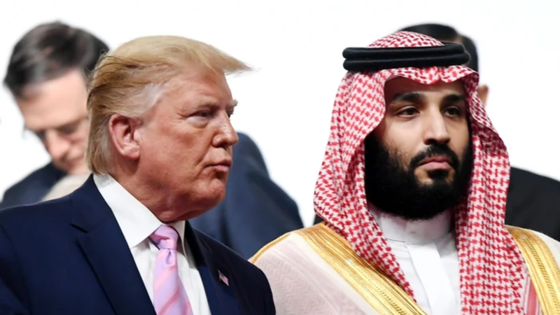 (video) „Nu credea că va trebui să mă pupe-n fund”. Trump, mesaj trivial către moștenitor saudit Mohammed bin Salman