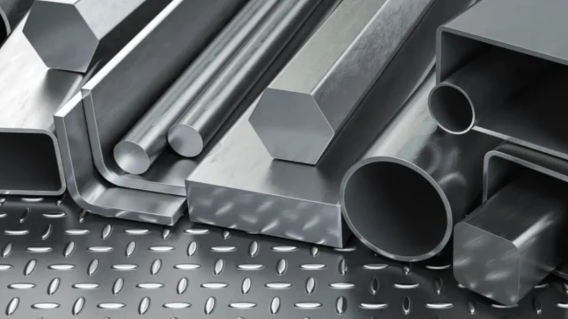 Preţul aluminiului explodează și atinge niveluri record pe fondul crizei din Orientul Mijlociu