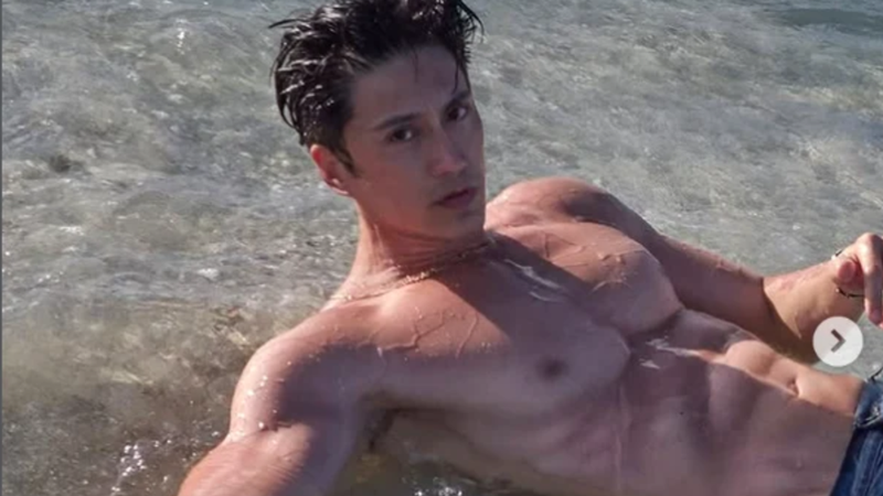 (foto) Câți ani crezi că are? Nu 30, nici 40, ci mult mai mulți: Un model faimos în Singapore a descoperit elixirul tinereții