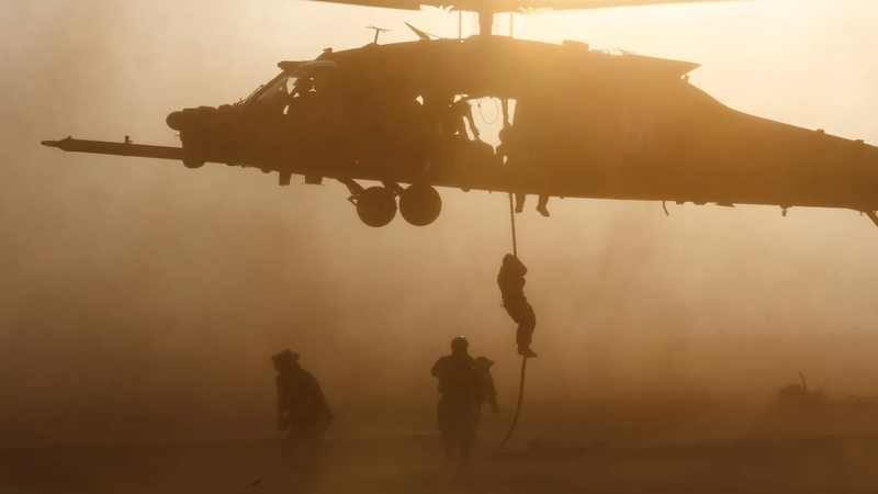 Culisele operațiunii „istorice” a SUA în spatele liniilor inamice: Cum a păcălit CIA Teheranul, pentru a recupera ultimul pilot american din Iran