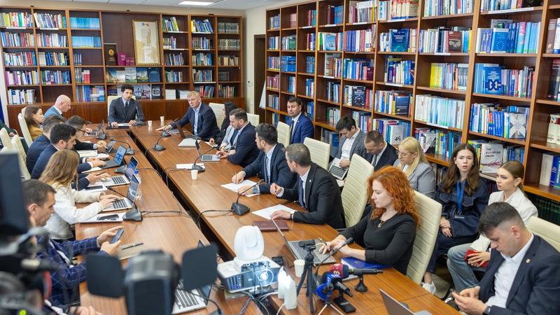 Deputatul PN, Constantin Cuiumju, la audierile pe criza carburanților: „Guvernul trebuie să vină cu măsuri de reducere a prețurilor, nu să se limiteze la monitorizarea situației”