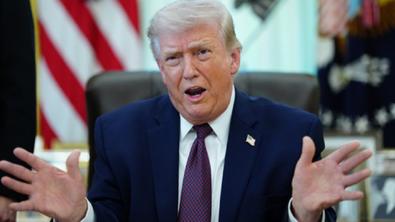 Trump ameninţă cu tarife vamale pe oricine furnizează arme Iranului. „Nu vor exista scutiri”