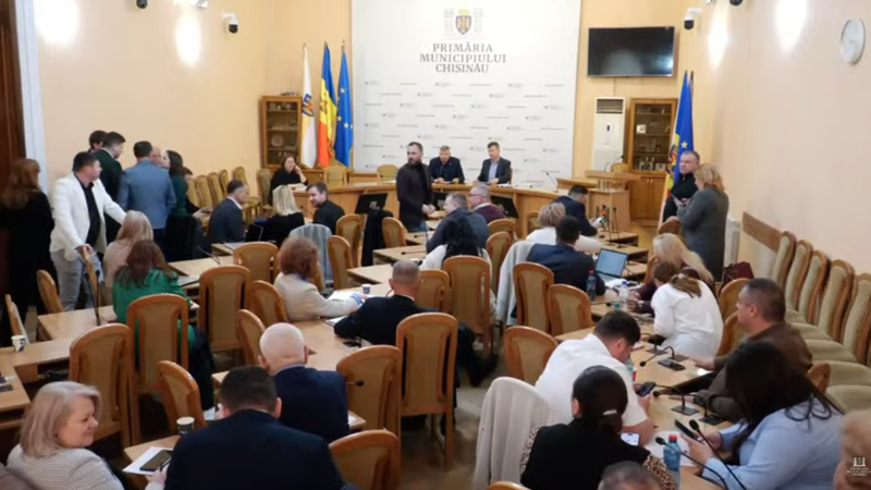 (video) „Un PR politic.” Conferirea titlului de cetățean de onoare unui veteran a împărțit aleșii CMC: Țineți minte reacția voastră urâtă în raport cu Ilie Ilașcu?