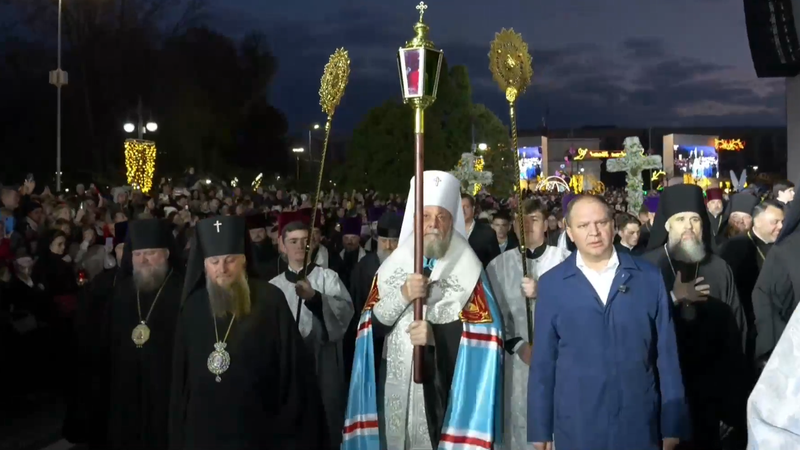 (live) Liturghia de Paște la Catedrala Mitropolitană, oficiată de Mitropolitul Vladimir: Primarul Ion Ceban, prezent și el