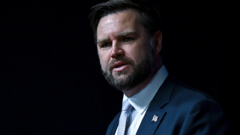 „Mă întristează faptul că a pierdut”: J.D. Vance, mesaj de ultim moment, după rezultatul electoral din Ungaria