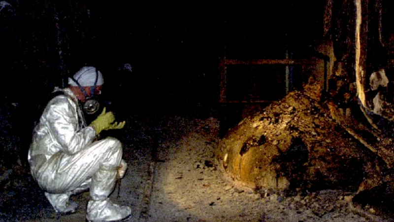 Patru decenii de la explozia de la Cernobîl. Omul cu cea mai periculoasă meserie de pe Pământ: „Nu există prea mult timp sigur acolo”