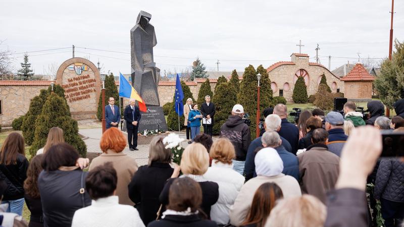 Maia Sandu, la comemorarea victimelor foametei din 1946-1947, la Mingir: „Un loc care poartă una dintre cele mai dureroase răni ale trecutului nostru”