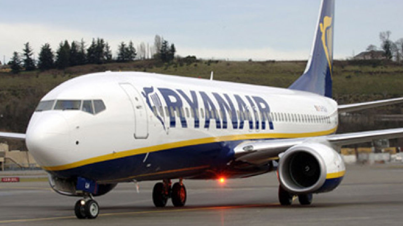 Şeful Ryanair avertizează că unele companii aeriene europene ar putea da faliment dacă preţul kerosenului nu va scădea