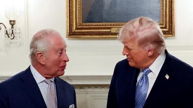 (video) Moment controversat la Casa Albă: Donald Trump, numit „rege” în timpul vizitei monarhului britanic