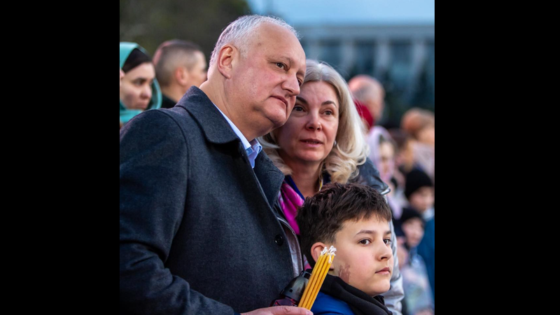 (foto) Nuntă în familia lărgită a fostului președinte Igor Dodon: „Casă de piatră și mulți ani fericiți mirilor!”