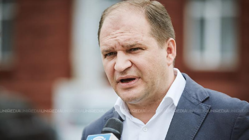 (video) Ceban amenință că va duce gunoiul la Președinție, în caz de „abuzuri după scandalul de la Sîngera”: „A cui cumnat a deschis linia și cine este deputatul și ministrul care o acoperă”