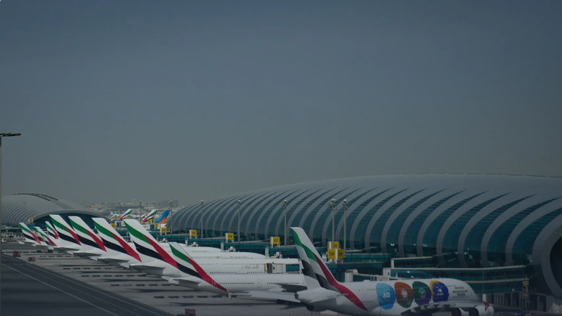 Emiratele Arabe Unite își restricționează iar spațiul aerian, la doar o zi după ce aeroporturile din Dubai au dat asigurări că nu mai sunt probleme