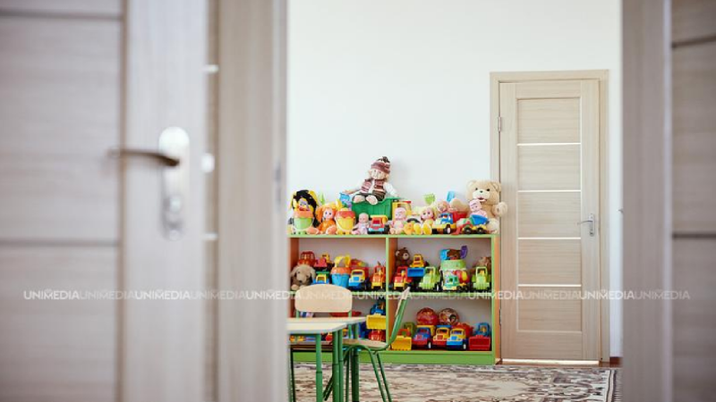 Atenție, părinți! Grădinițele se închid mai devreme, mâine, înainte de 9 mai