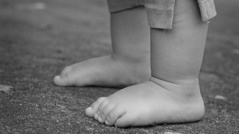 Tragedie fără margini la Hîncești: Un copil de 4 ani, găsit fără viață, după ce a dispărut din curtea casei