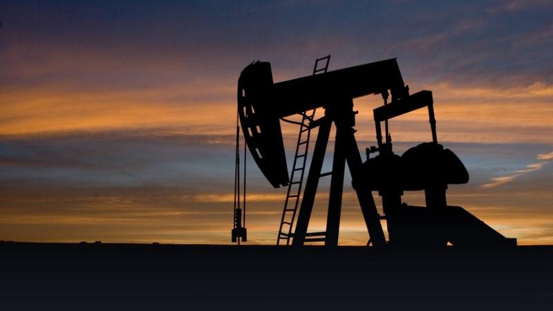 Prețul petrolului, peste pragul de 100 de dolari „pentru cea mai mare parte din restul anului”: Avertisment din industrie