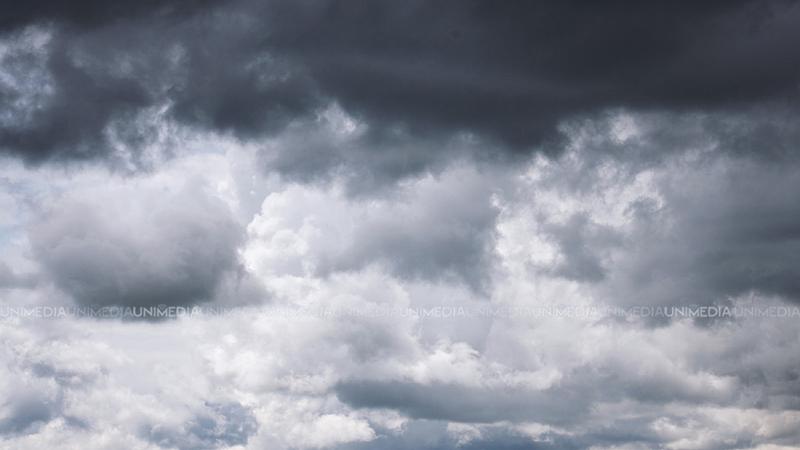 Vreme instabilă, cu ploi și descărcări electrice: Ce temperaturi anunță meteorologii pentru astăzi