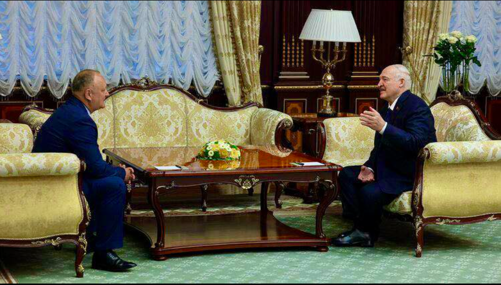 Igor Dodon, întrevedere cu Alexandr Lukașenko, la Minsk: „Sunt convins că vom reveni la relațiile de prietenie așteptate de toți cetățenii ambelor țări”