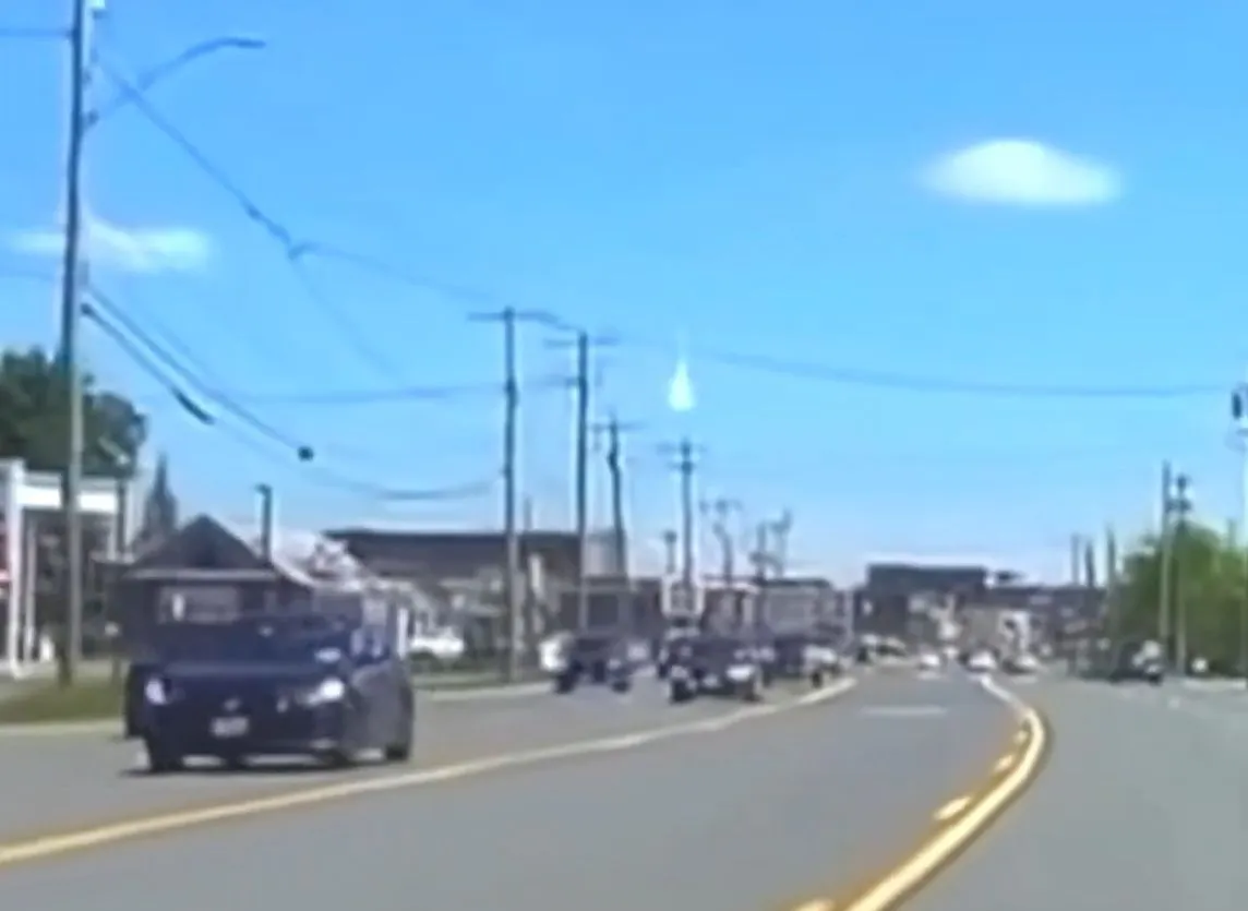 (video) Un meteorit a explodat deasupra SUA cu o putere echivalentă cu 300 de tone de TNT: Casele s-au zguduit din cauza bubuiturilor