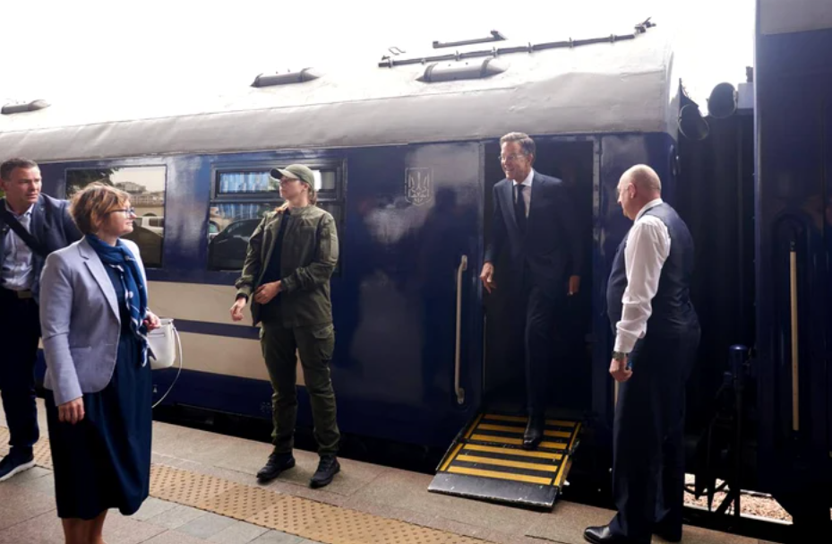 Secretarul general al NATO, Mark Rutte, a ajuns la Kiev într-o vizită surpriză, pe fondul intensificării atacurilor rusești