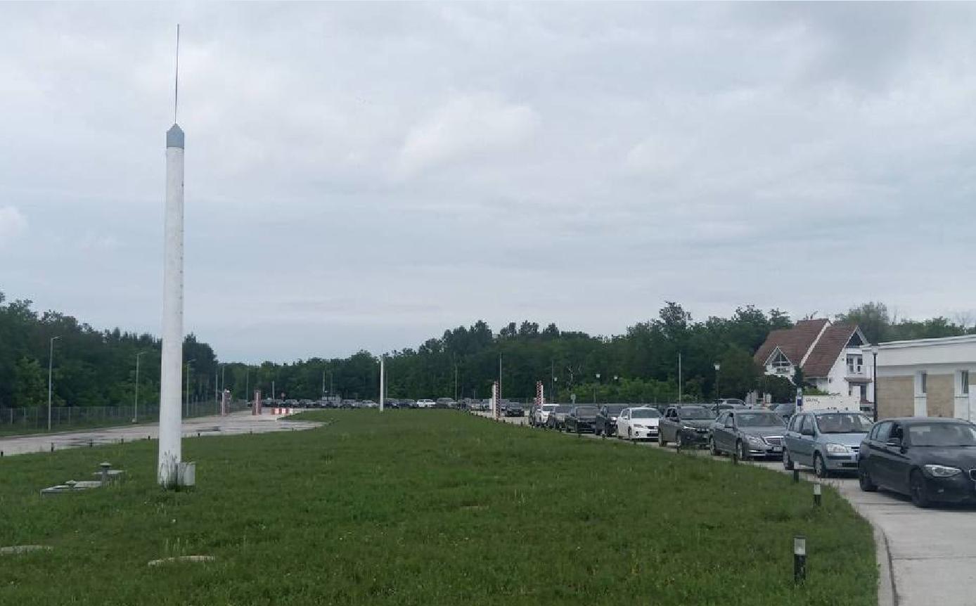Aglomerație la Vama Sculeni: Zeci de mașini au format cozi p