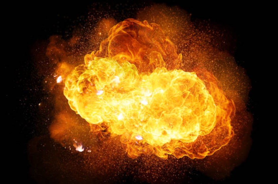 Explozie la Băcioi: Un bărbat a decedat, iar tatăl său a fos