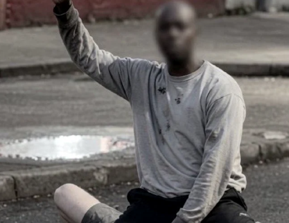 (video 18+) Atac șocant în Belfast: Trecătorii au 