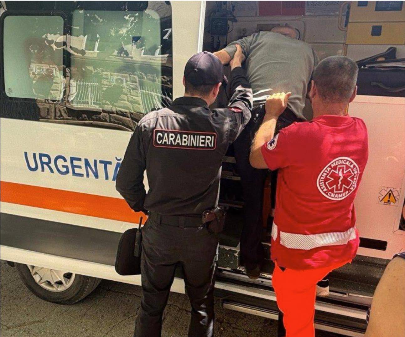 S-a prăbușit la pământ în plină stradă: Un bărbat din Bălți 