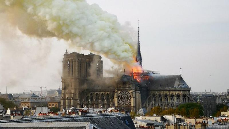 Incendiul De La Catedrala Notre Dame Din Paris Doi PoliÈ›iÈ™ti È™i Un Pompier RÄƒniÈ›i Ue Externe Unimedia