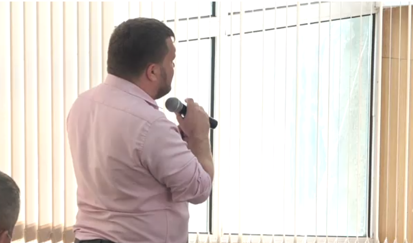 В муниципальном совете Кишинева нарушают антикоронавирусные правила
